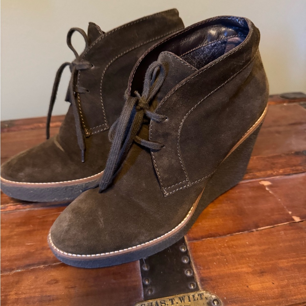 Aquatalia Olive Green Suede Wedge Ankle Boots Booties Size 9
